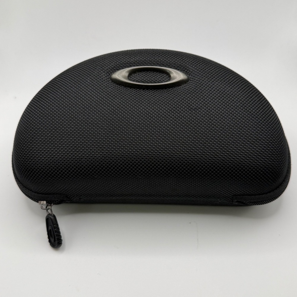 Oakley Large Carbon Fiber Style Hard Shell Sunglasses Case Black Zip Large Icon